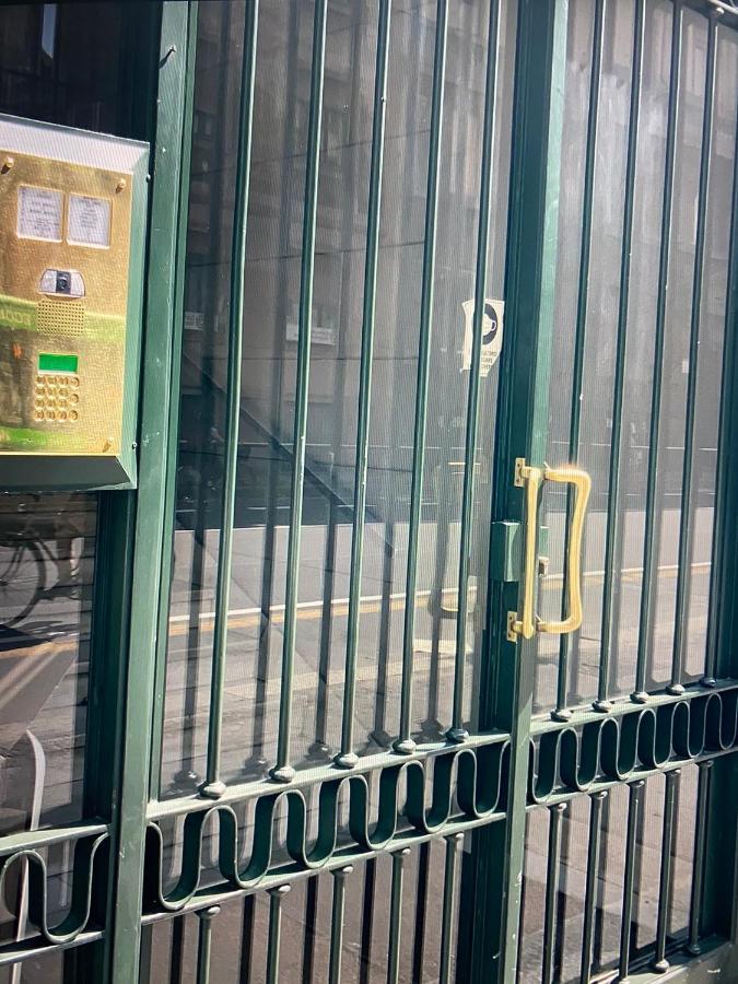 Milano: Incantevole Appartamento In Pieno Centro - Fancy Yellow Apartments Экстерьер фото